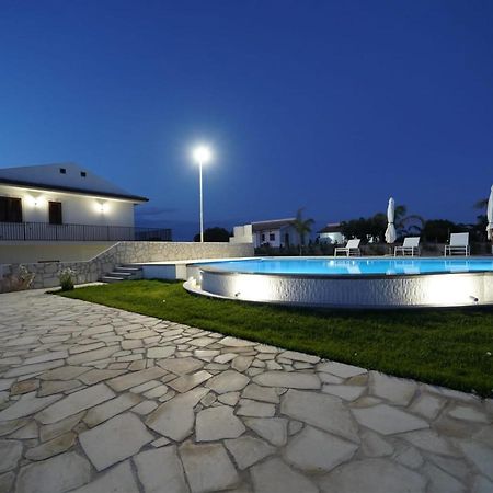 Casa Vacanze Il Mandorlo ชิคลี ภายนอก รูปภาพ